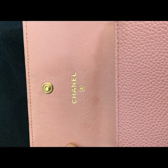 Authentic Chanel Pink Caviar Coin Purse - Picture 6 of 9